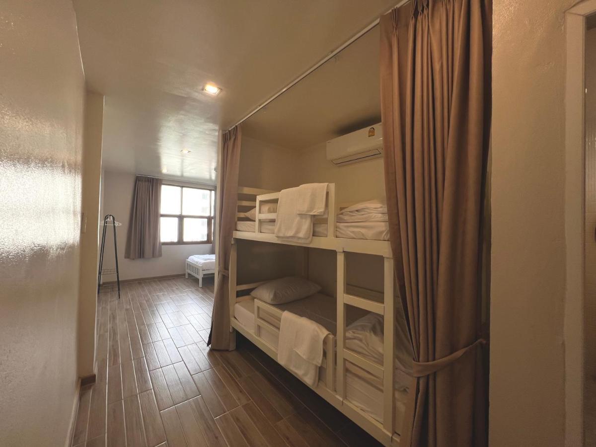 Krung Tone Hostel Bangkok Luaran gambar