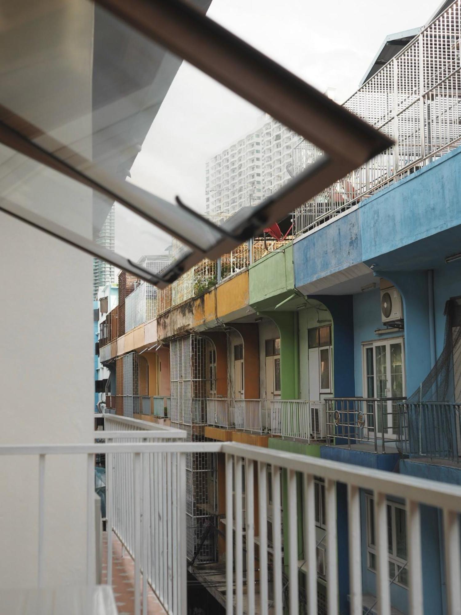 Krung Tone Hostel Bangkok Luaran gambar